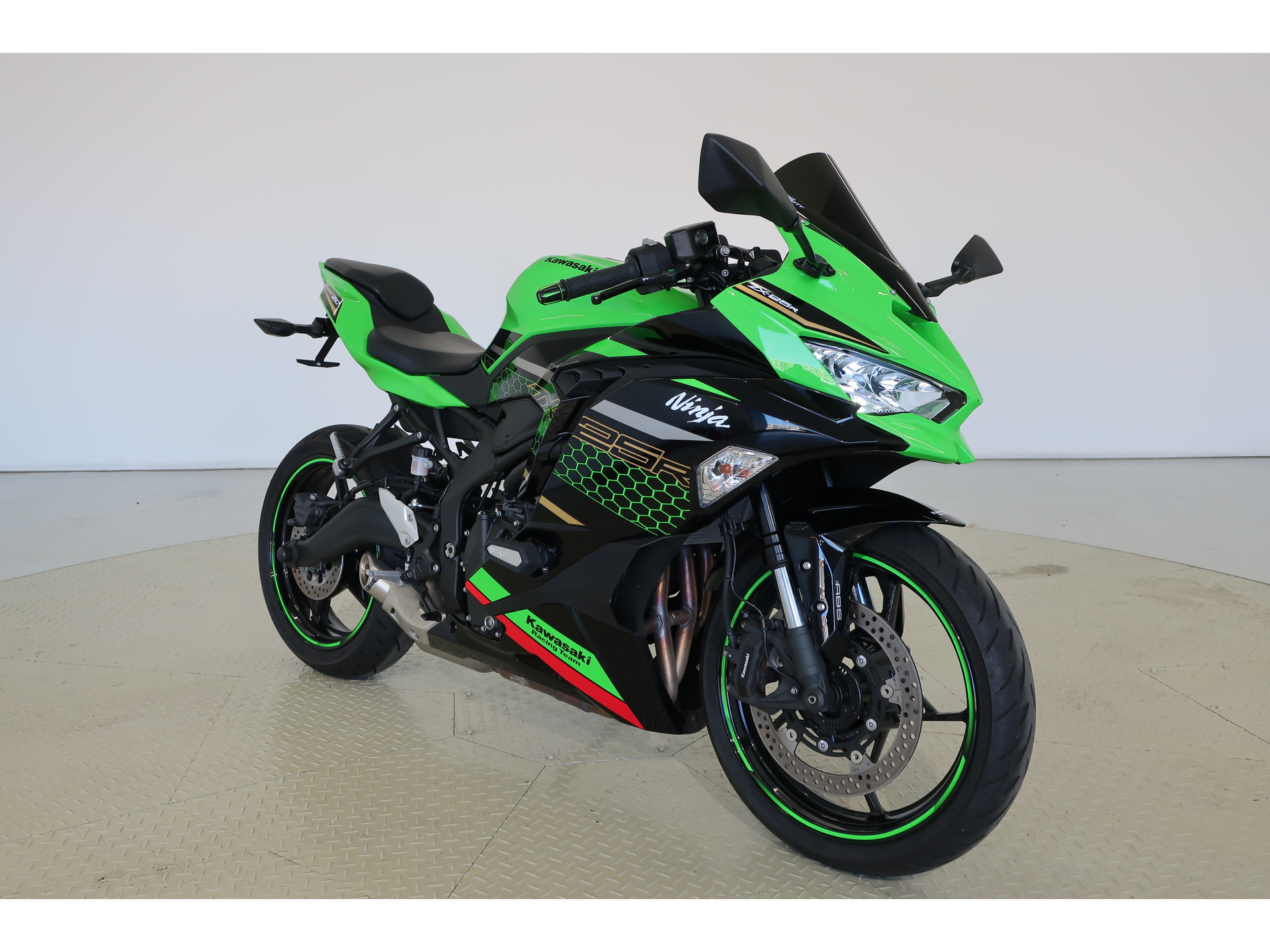 カワサキNinja ZX-25R SE ED（2021年）《ETC・USB付》のバイク詳細 