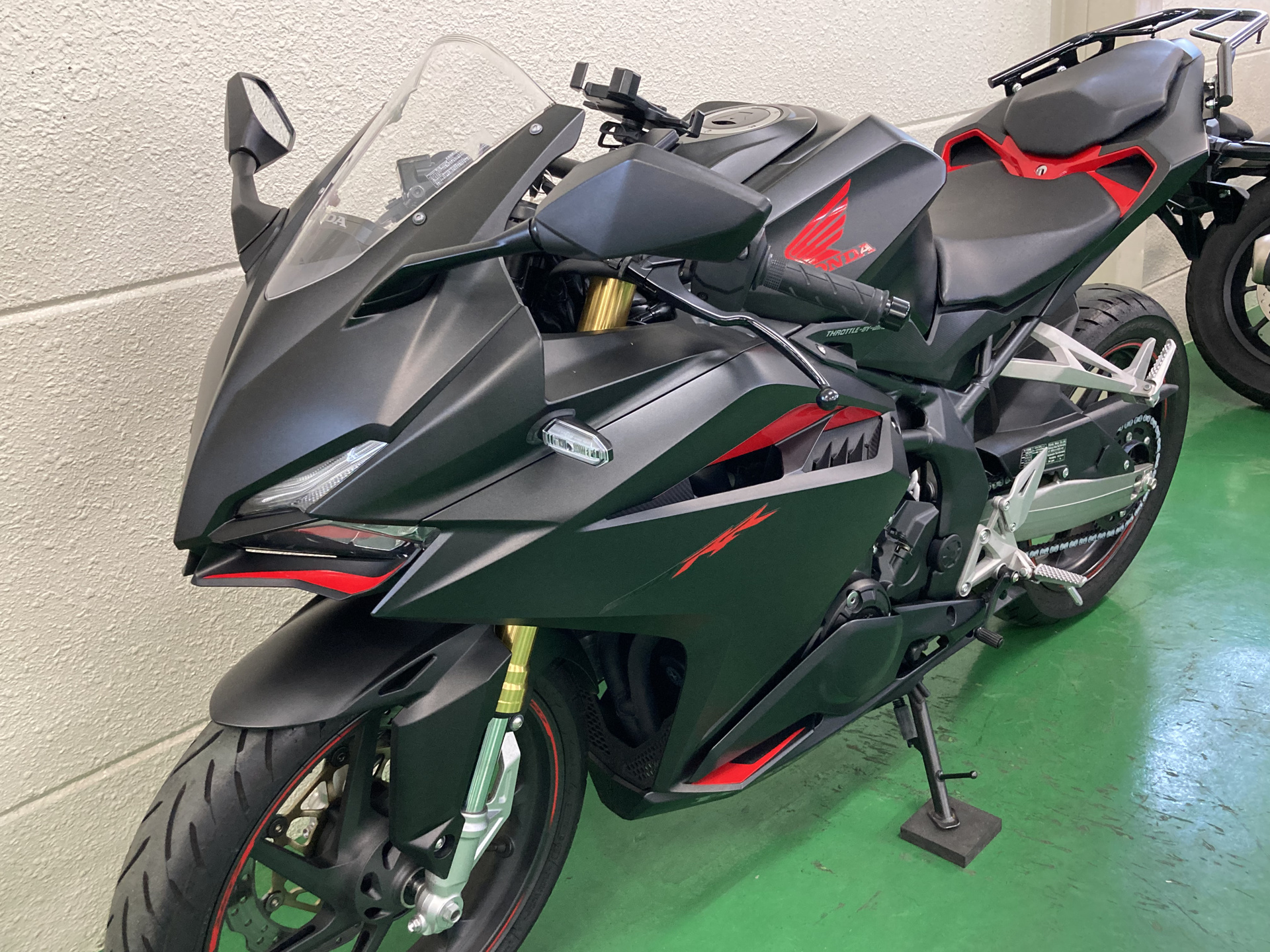 ホンダcbr250rr Etc Usb ｽﾏﾎh Rｷｬﾘｱ付 のバイク詳細 レンタルバイクとバイクの代車 長期 マンスリーのモトオーク