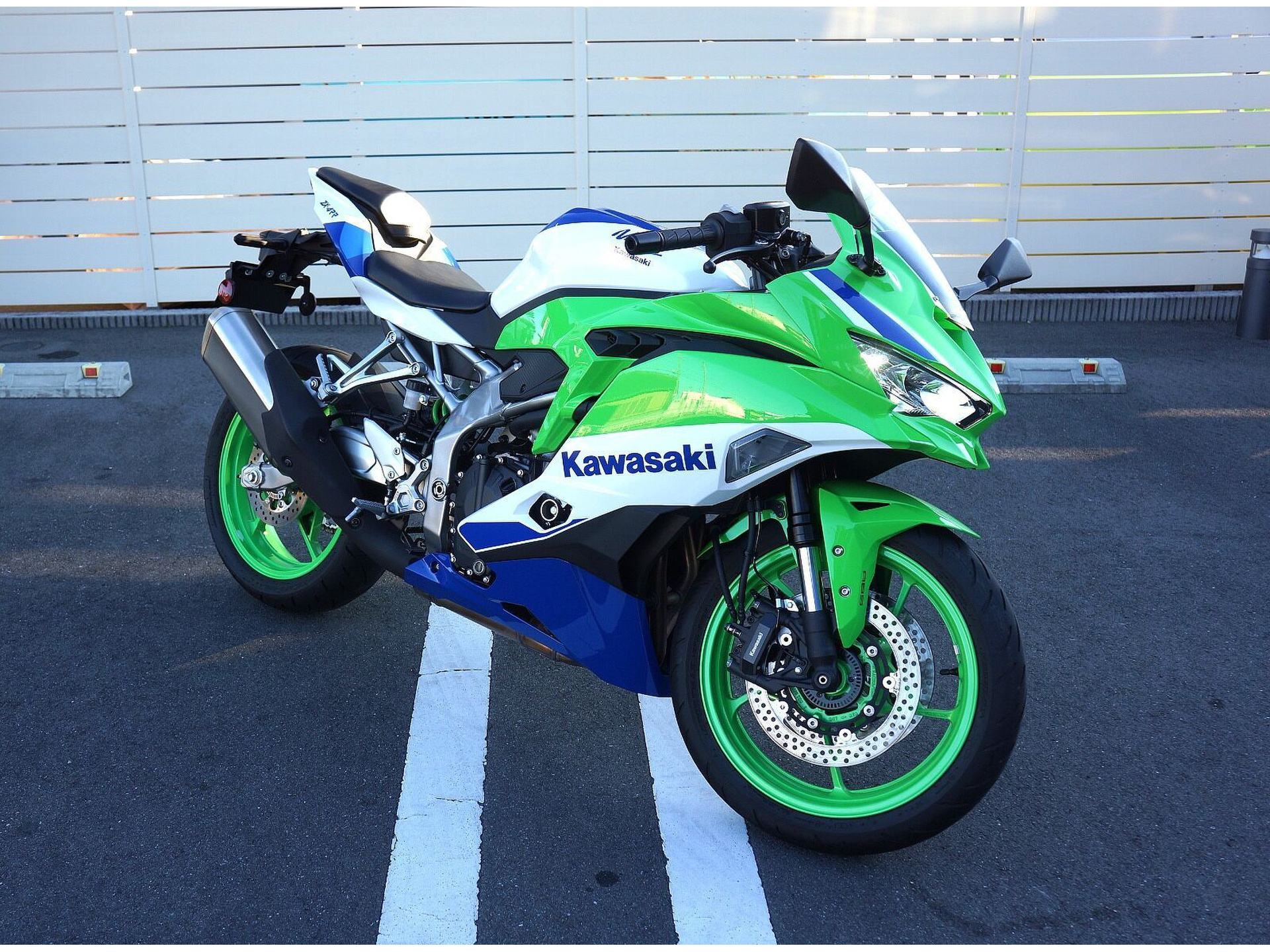 もふ ページ バイクマガジン 複数号セット RIPPER Vol.22 / Available Now