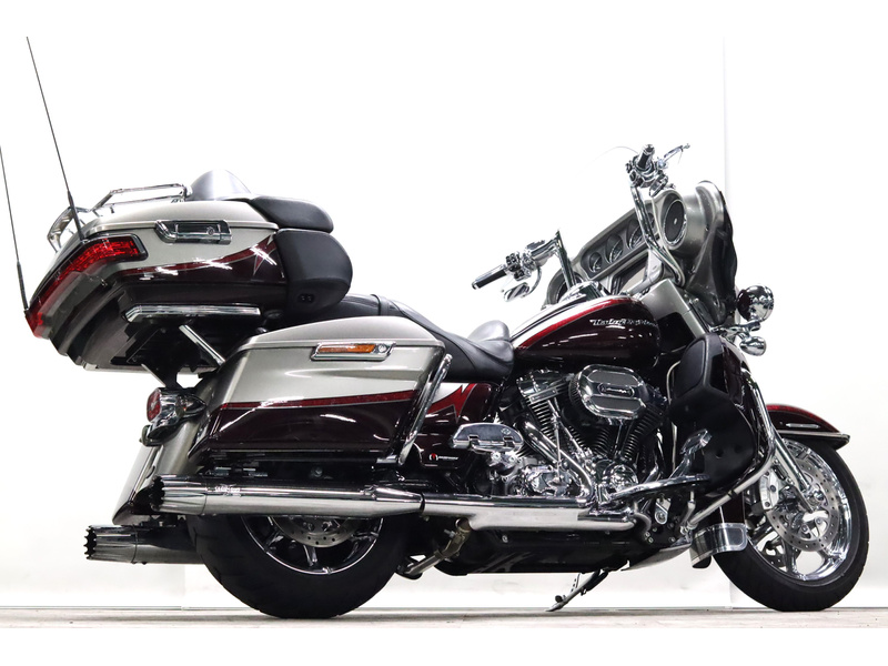 ハーレー ハーレーFLHTKSE CVO LTD (910315