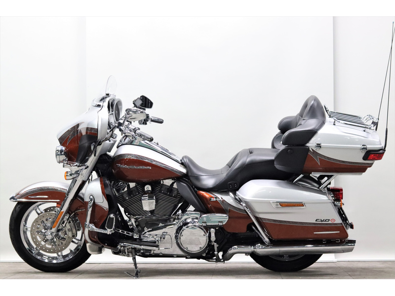 CVO™ Road Glide™ ST | Harley-Davidson® 長野