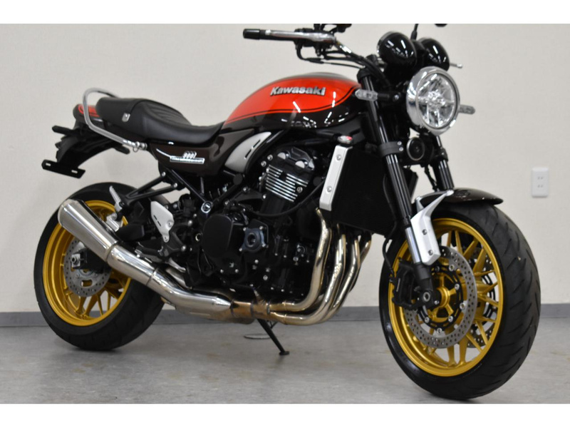 Z900RS 50thアニバーサリー 純正シート 限定車専用の生地 新品使用品 Z誕生50周年を記念したアニバーサリーモデルのZ900RS・Z650RS