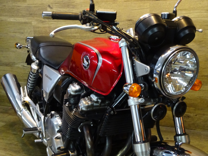 ホンダ バイクタンク 赤　cb1100 ホンダ バイクタンク 赤 cb1100 【公式通販】