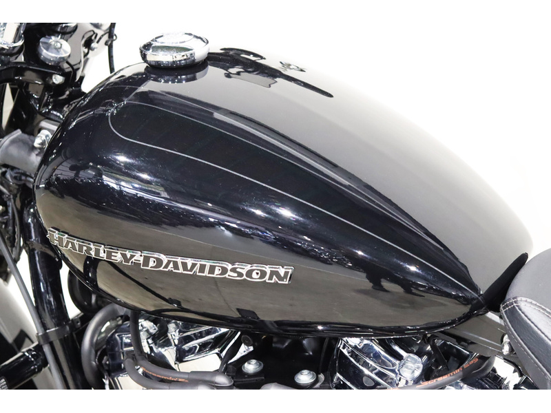 新古品【ハーレー】FXBR　タンク　#555 ハーレー ハーレーFXBRS (1085591) | 中古バイク・新車の事