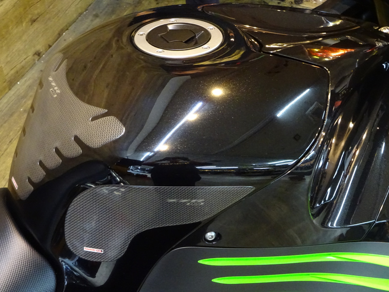 カワサキ ZZR1400 (1086620) | 中古バイク・新車の事なら