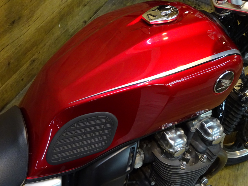 ホンダ バイクタンク 赤cb1100