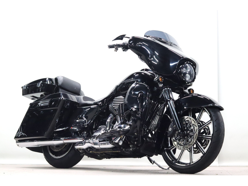 ストリートグライドLe Pera バイクシート 黒 0005 ラペラ (Le Pera)|シートメーカー(USA)