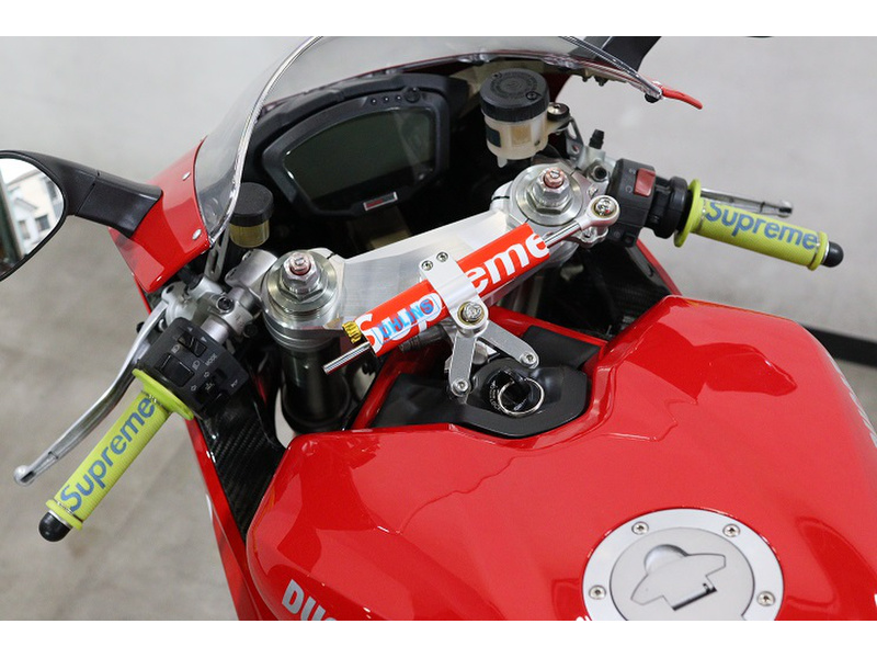 ドゥカティ ドゥカティ 848 (1163934) | 中古バイク・新車の事なら