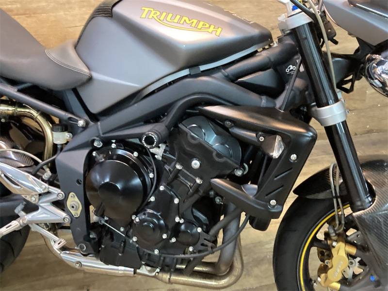 【中古】 トリプルR　2 トライアンフ トライアンフ ストリートトリプルR (1181330) | 中古