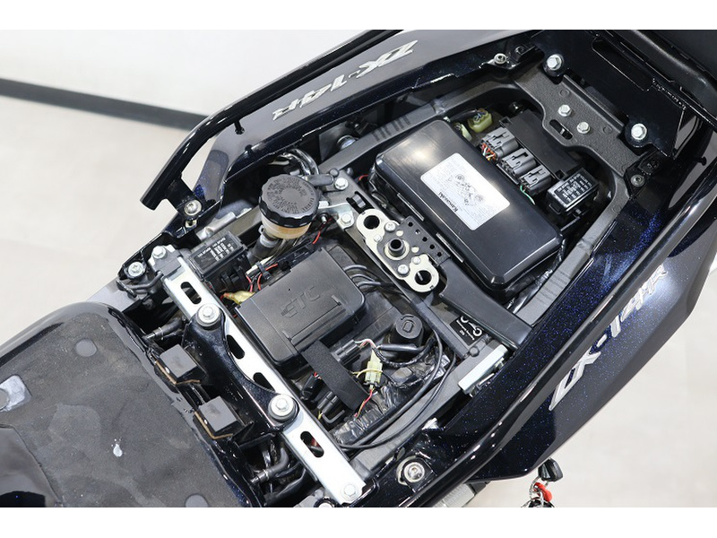 ＊取り置き中＊ プラン木製シェルフ W800×H1850 ホワイト×ホワイト 上下扉付き RFPS