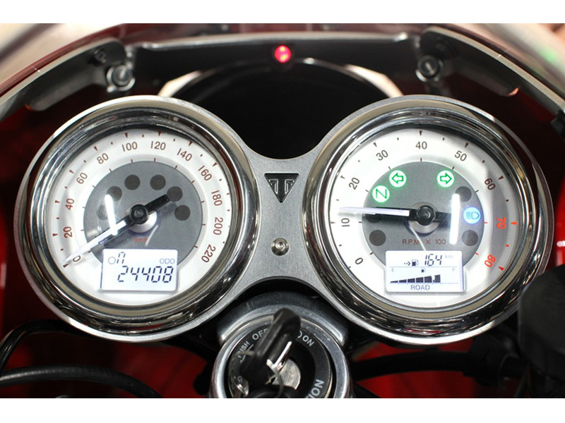 トライアンフ　スラクストン1200R メーター トライアンフ トライアンフ スラクストン1200R (1206312) | 中古