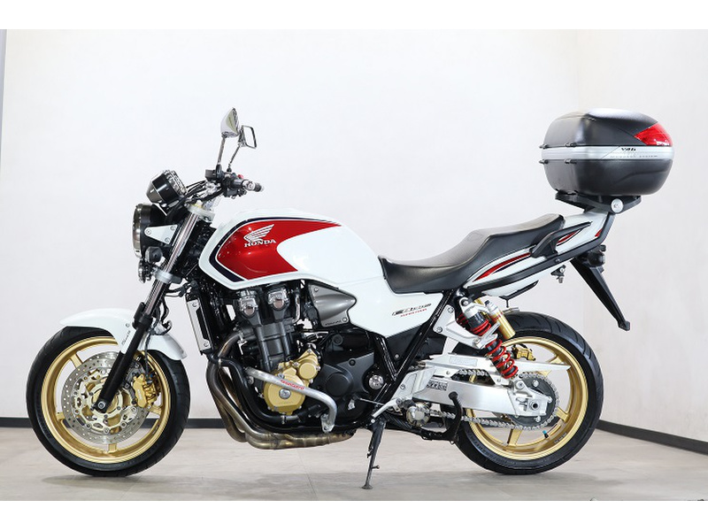おしょう様 時代を超えて愛される日本の名車「CB1300シリーズ」の壮大な物語と未来