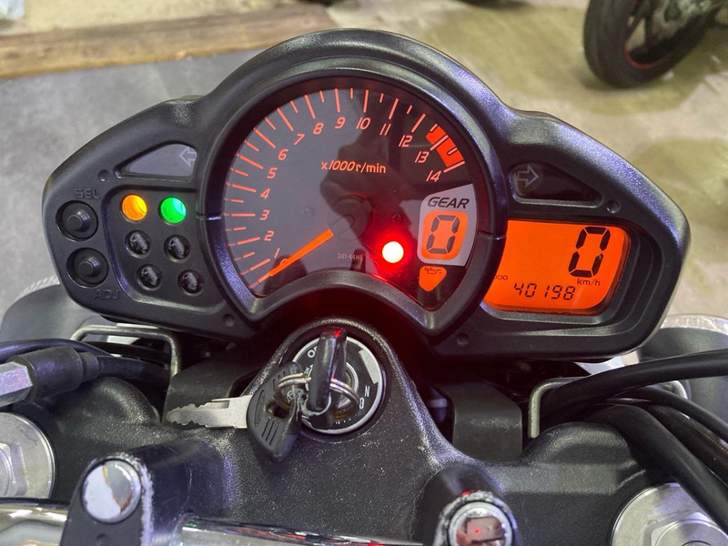 スズキ グラディウス400 (1236420) | 中古バイク・新車の事なら