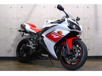 YZF-R1