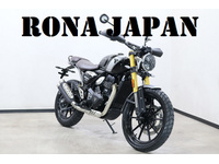 トライアンフ　スクランブラー４００Ｘ