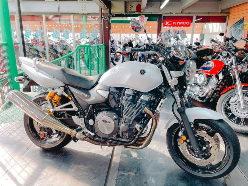 4 фото Yamaha XJR 1300