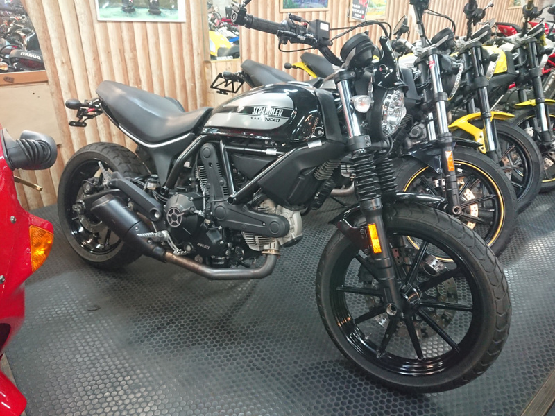 ドゥカティ ドゥカティ スクランブラーSixty2 (1097618) | 中古