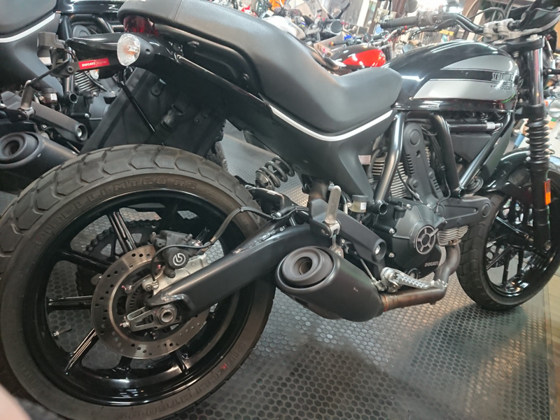 【中古】空冷ドゥカティマスターブック ドゥカティ ドゥカティ スクランブラーSixty2 (1097618) | 中古