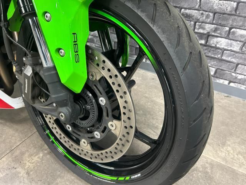 【中古】 すとりっぱーブギ（2） カワサキ Ninja ZX－25R (1223338) | 中古バイク・新車の事