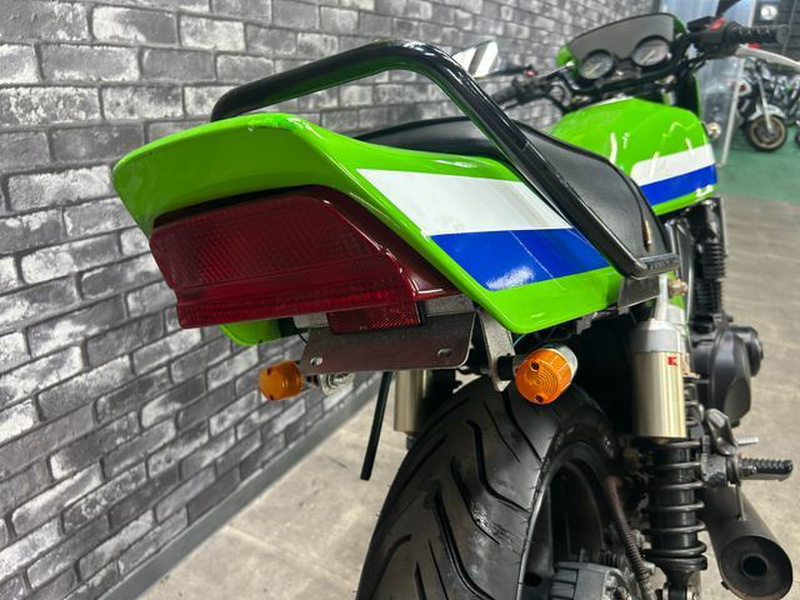 カワサキ ZRX400 (1223731) | 中古バイク・新車の事ならバイクの窓口
