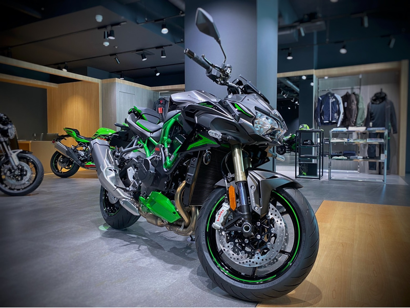 中古 KAWASAKI カワサキ Ninja ZX−25R SE 2022 は