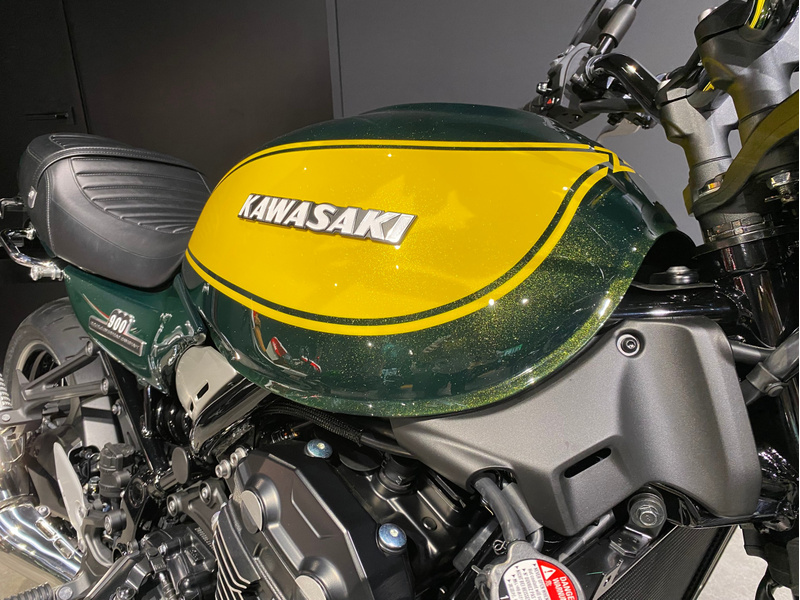 中古】Z900RS タンク