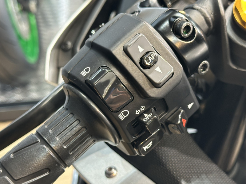 カワサキ Ninja ZX－4R SE (1225122) | 中古バイク・新車の