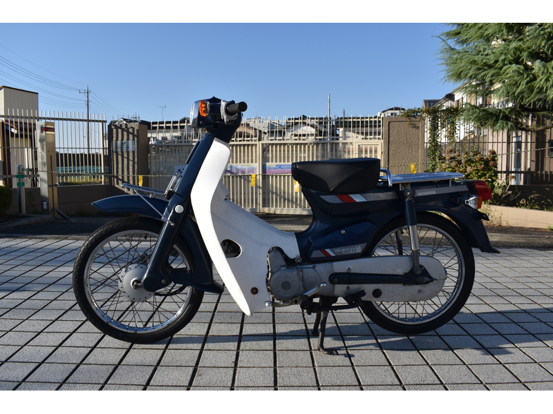 車輌交換歓迎、スーパーカブ50(75cc)、カスタム多数、セル無し3速、鉄カブ。 配送