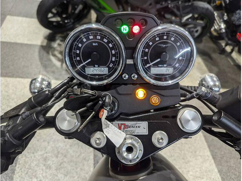 ユッキー　おまとめ商品です モトグッチ モトグッチ V7－2 レーサー (1095513) | 中古