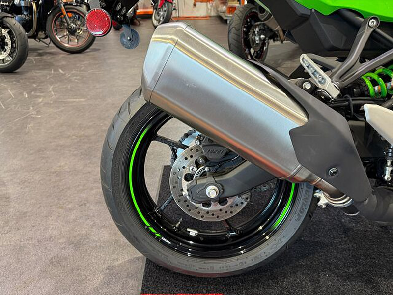 カワサキ Ninja ZX－4RR KRT EDITION
