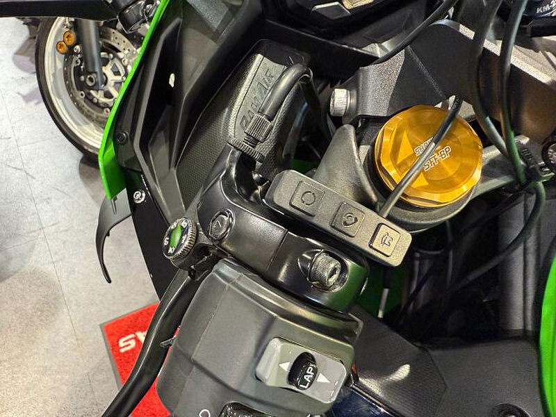 カワサキ Ninja ZX－4RR KRT EDITION
