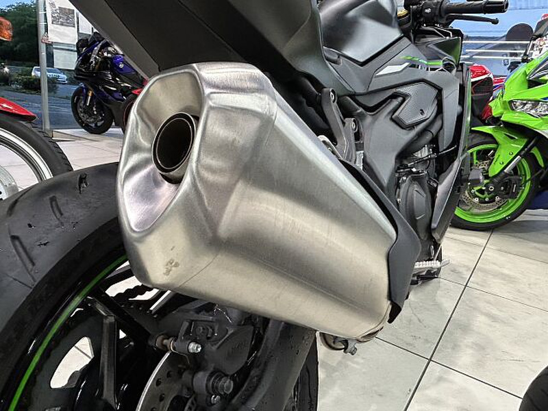 カワサキ Ninja ZX－4R SE｜アルファビッグバイク