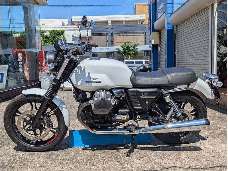 モフリン、ゴールド中古 モトグッチV7Stone アルミニウムグレー(モトグッツイ) / 岡山県 オート