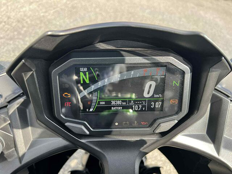 ナカダパーク 2020 750ml 2本 新車 25 KAWASAKI Ninja ZX−25Rはとや(HATOYA