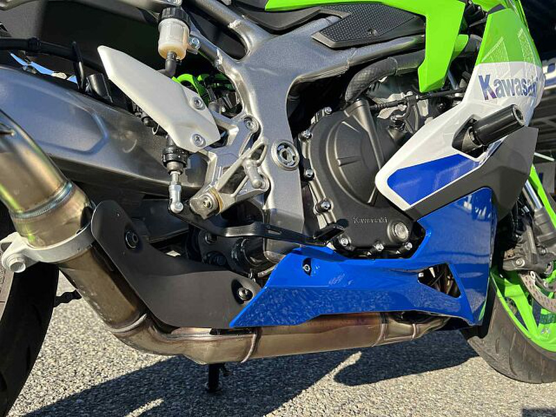 ninna ニンナ　　　中古品 中古車 カワサキ Ninja ZX－25R SE KRT