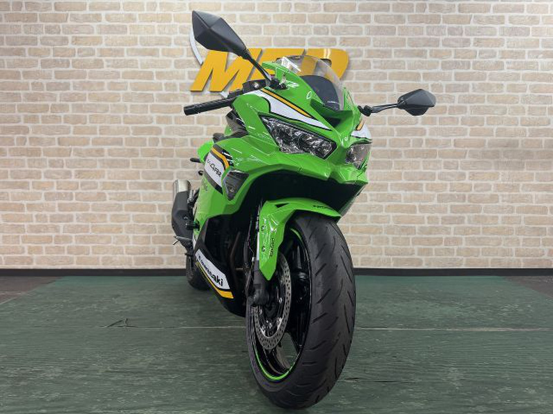 【クリ】4/11まで取り置き クリ】4/11まで取り置き ZX-4R トリックスター IKAZUCHI ブラック