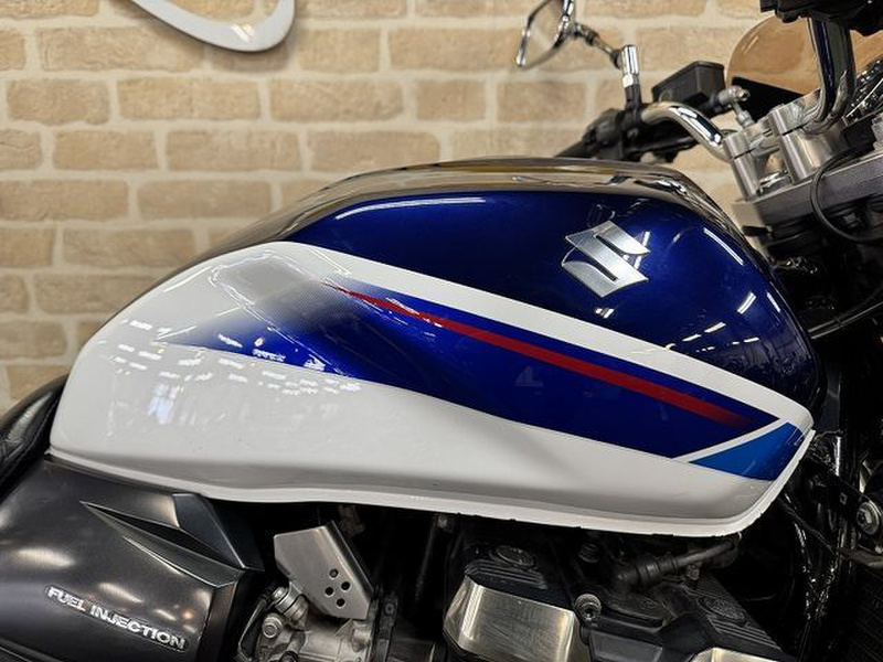 スズキ GSX1400 (1189102) | 中古バイク・新車の事ならバイクの窓口