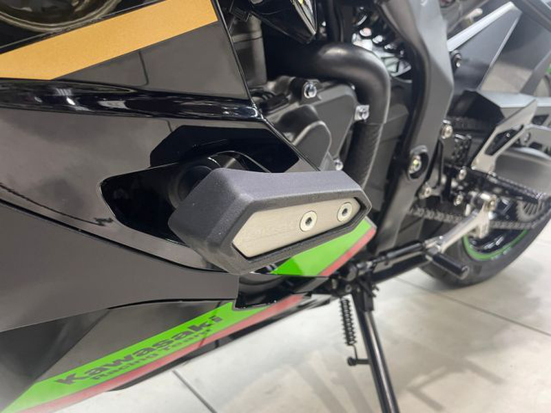 《取引中
》チャイルドシート　1台 ZX-25R SE買取査定事例【2022年式のライトカスタム】87万円