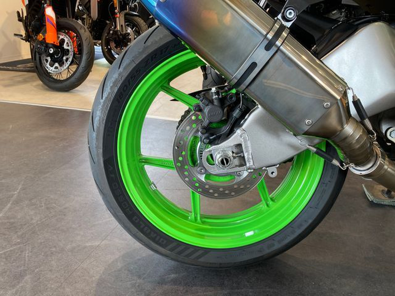 ＮＳＲ49ｃｃ→62ｃｃ登録　価格更新 まさかの新車価格超え!? カワサキ「Ninja ZX-10R」中古相場が高騰 SNS