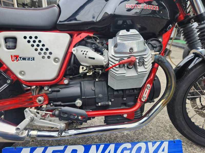 モトグッチ V7レーサー 黒/銀 車検残R9/2月 エンジン始動動画 半額配送キャンペーン 限定 現状渡し諸経費￥0- 横浜 P-Yard グッツィ「V7ストーン」「V9ボバー」にスペシャルエディションが登場