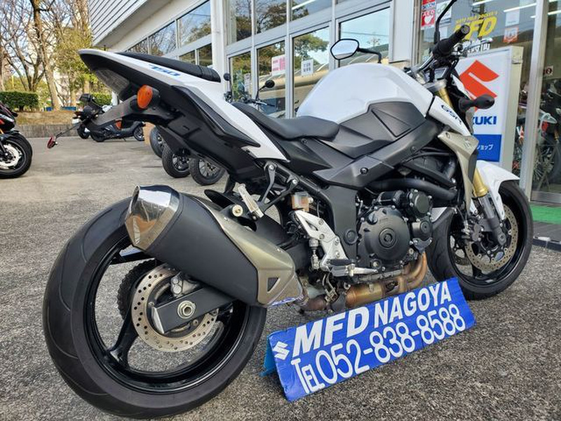 gsr750 平成27年度式　45万 SUZUKI DIGITAL LIBRARY｜二輪車
