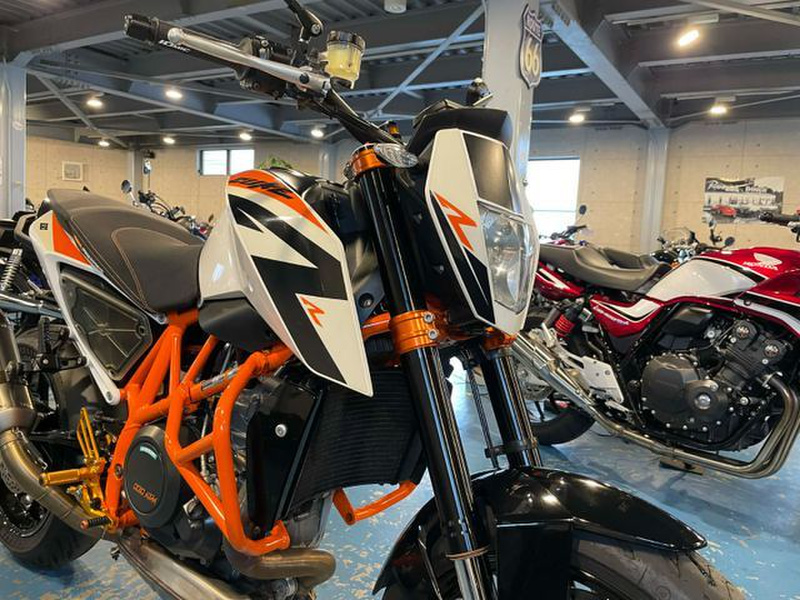 KTM 690duke R 　走行距離14190K　車検R7.2まで　佐賀 690デュークR(KTM) 佐賀県のバイク一覧｜新車・中古バイクなら