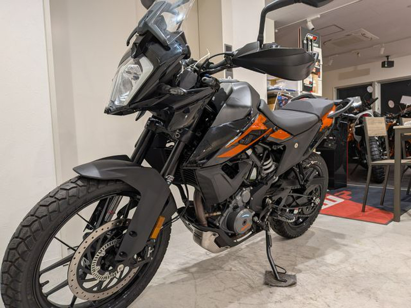 話し中（4月末まで売れなかったら処分）最終値下げktmrc250 maxresdefault.jpg