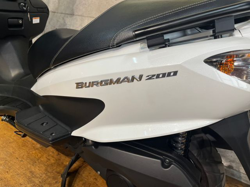 SUZUKI バーグマン200 白 エンジン始動動画 自賠責保険で乗れます 半額配送キャンペーン 現状渡し諸経費￥0- 横浜 P-Yard SUZUKI バーグマン200 Mグレー エンジン始動動画 自賠責保険で乗れます