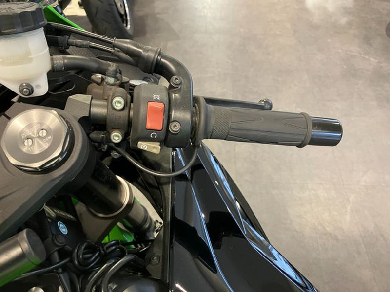現在お取引中 
草刈機 新ダイワ  背負い式 RK260-SPB カワサキ Ninja ZX－6R (1203284) | 中古バイク・新車の事
