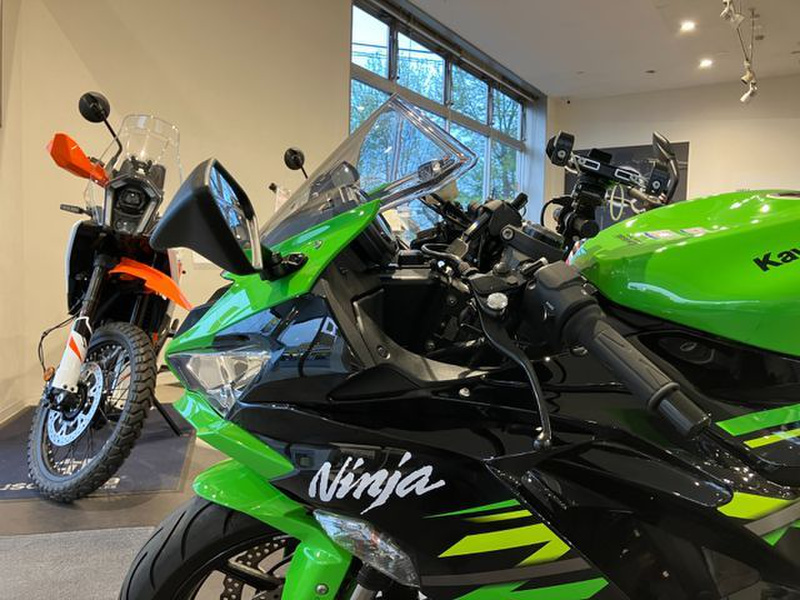現在お取引中 
草刈機 新ダイワ  背負い式 RK260-SPB カワサキ Ninja ZX－6R (1203284) | 中古バイク・新車の事