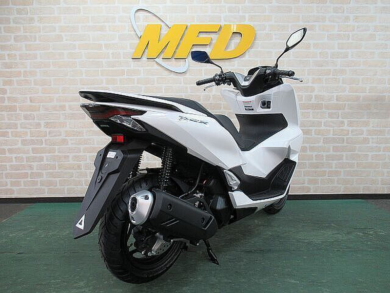 【サンタのような人気のPCX】年末年始SALE中につき値引交渉OK❗️税込14万円　完全整備済み ホンダ PCX (1206144) | 中古バイク・新車の事ならバイクの窓口