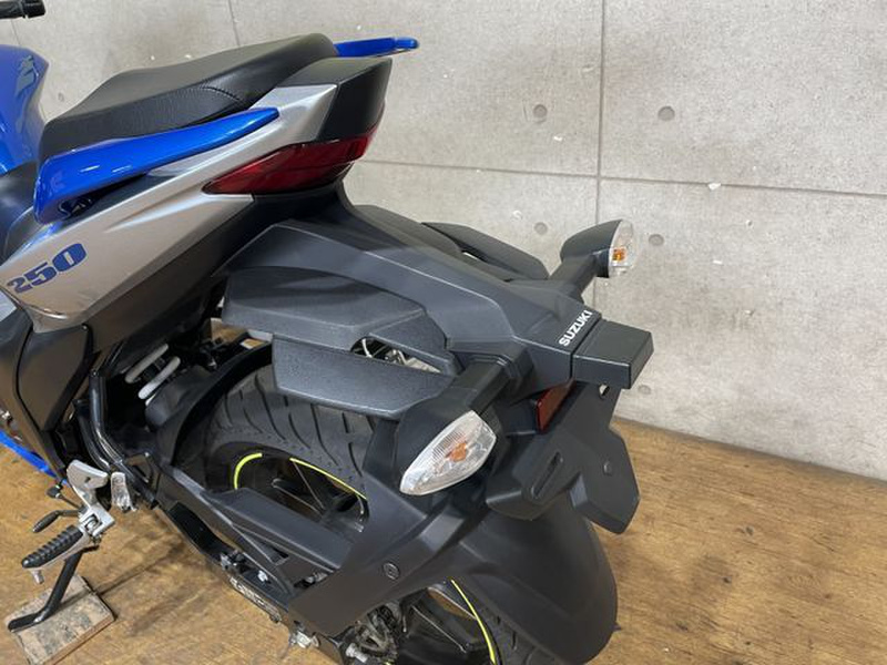 スズキ ジクサーSF250 (1216906) | 中古バイク・新車の事なら スズキ ジクサーSF250 (1216906) | 中古バイク・新車の事なら