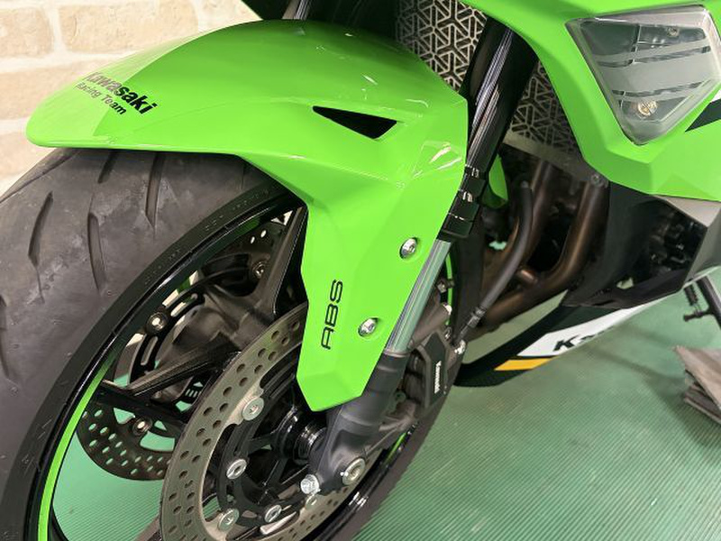 カワサキ Ninja ZX－4RR KRT EDITION (1220569