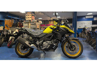 Ｖ－Ｓｔｒｏｍ　６５０ＸＴ　ＡＢＳ